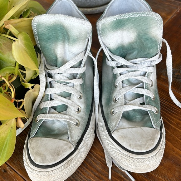 Converse Chuck Taylor’s lace ups women’s size 7 - Picture 7 of 7